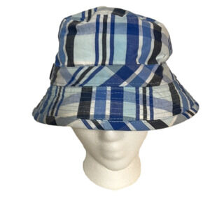 BENCH bucket hat, blue and white, in excellent condition,Circumference 23”